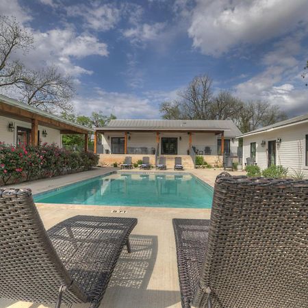 Schubert Inn Cottage - Pool - Walk To Main St Fredericksburg Esterno foto