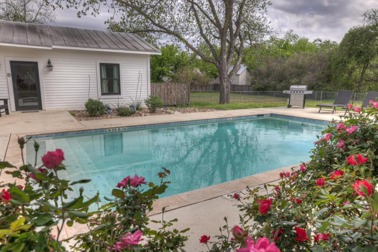 Schubert Inn Cottage - Pool - Walk To Main St Fredericksburg Esterno foto